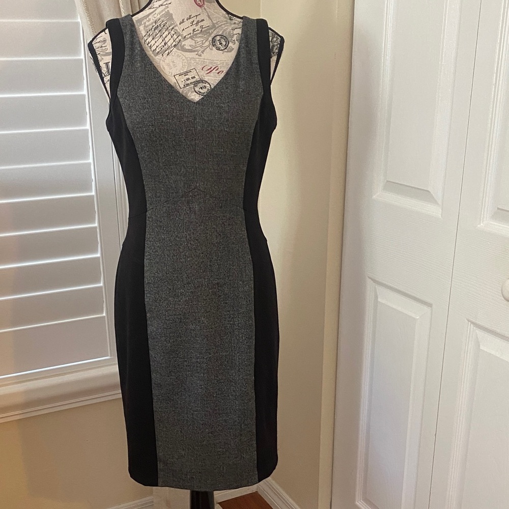 White House Black Market Colorblock Sheath Dress Size 2 Gray & Black Dress - Picture 9 of 10